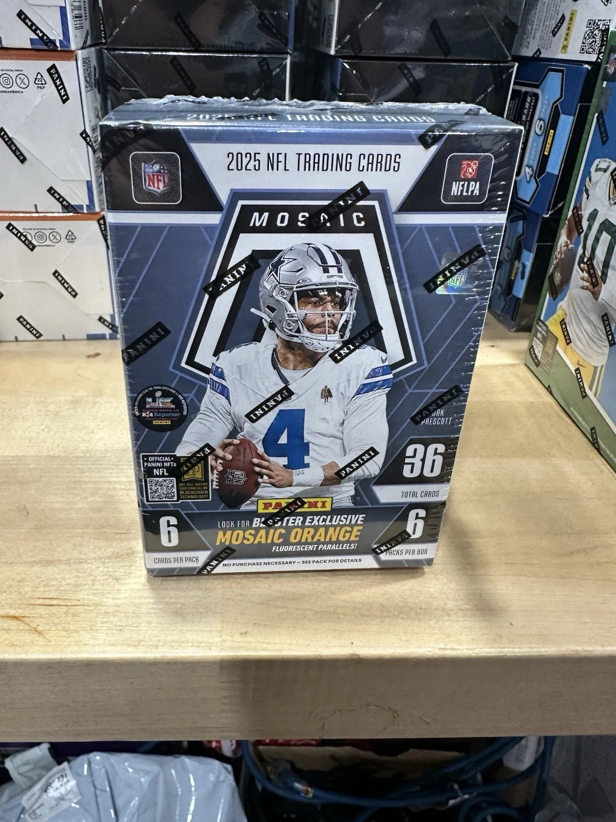 2025 Panini Mosaic Football Trading Cards Blaster Box